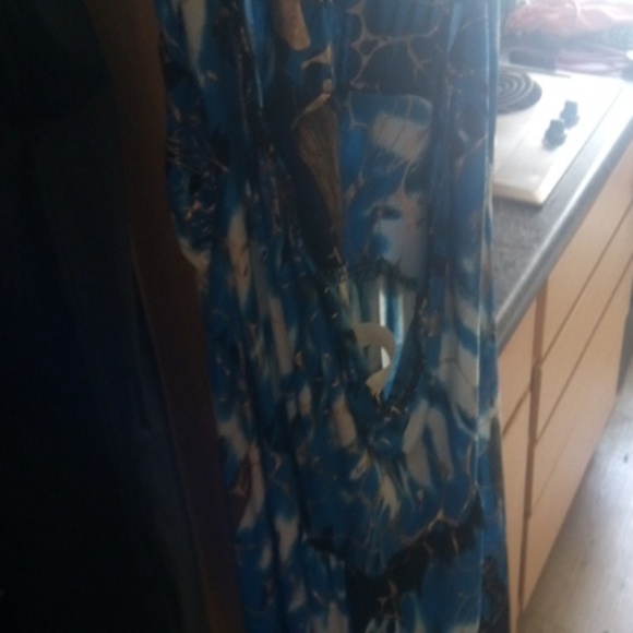 Dress - Picture 2 of 2